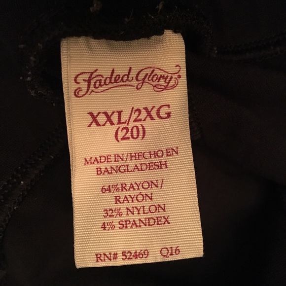 Women’s Plus Jeans - Picture 4 of 5